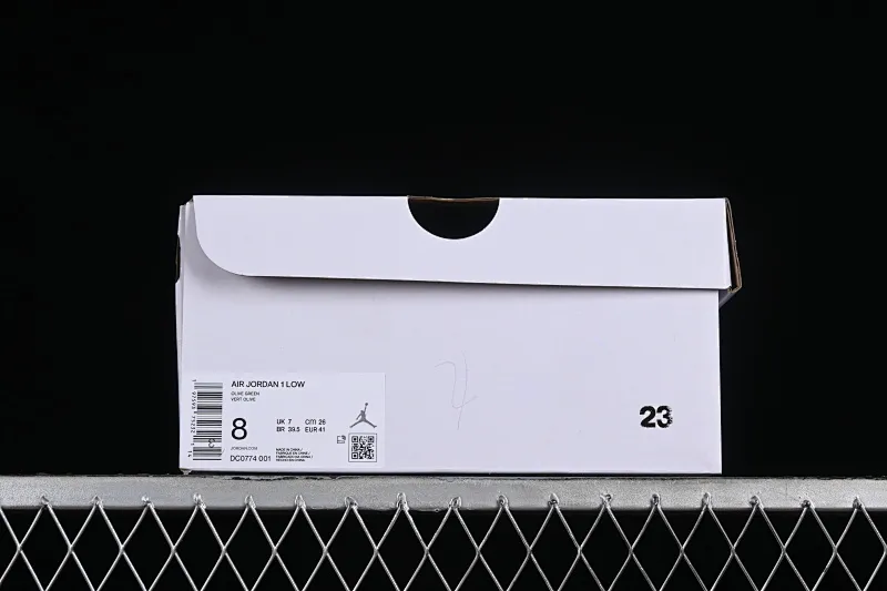 All categories Air Jordan Jordan series basketball shoes Air Jordan 1 Low Air Jordan 1 Low AJ1 Joe 1 black and green customized low-bang cultural casual sneakers DC0774-001